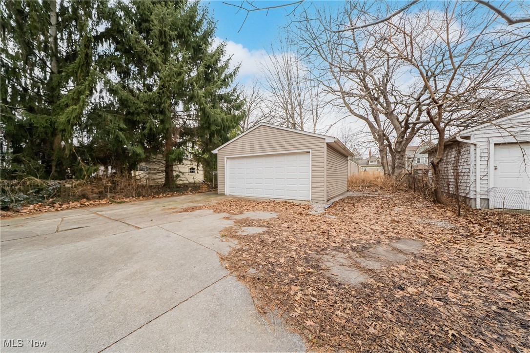 Greenlawn Realty Cos Sub - Residential Income