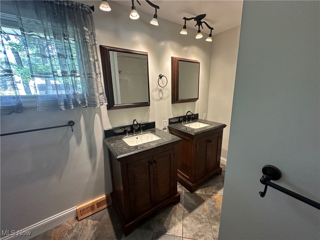 Hartville Village - Residential