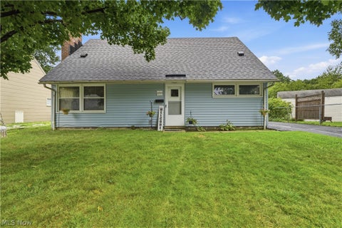 Homes For Sale - 2250 Wichert Drive<br/> Cuyahoga Falls, OH 44221