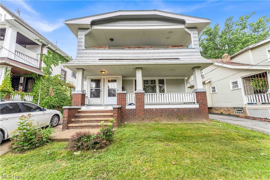 3236 W 112th St Up, Cleveland- Spacious 3 bedrooms 1 bath multi family home. //
$1200 rent / $1200 deposit //
$49 application fee per adult //
NO SMOKING //
1 time $149 non-refundable set up fee paid at lease signing //
$30/month required resident benefit package; can include personal property/liability insurance for an additional $5/month for $35/month total. //
All applicants are required to fill out a PetScreening application, found on our website/app before being processed. Even if you have NO pets - this app must be filled out. 1-2 pets OK w/ approved PetScreening & PetFee (Some breed restrictions apply). 1 time, non-refundable pet fee of $200-500 per animal applies to all pets & must be paid prior to or when you pay your 1st month rent. (No fee for qualified assistance animals) //
Our application is processed through secure site: Findigs. They require ID & income verification. Without this, your app will not be processed. They offer 24/7 chat support on their app d