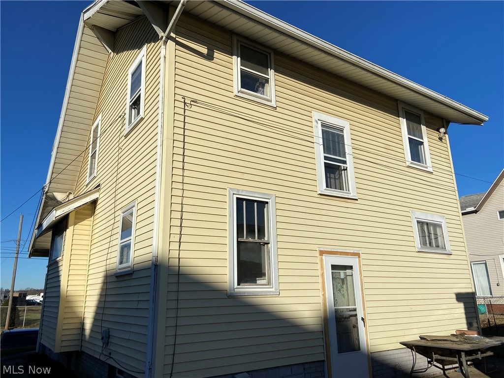 10 Feet Off/Entire South Side - Residential