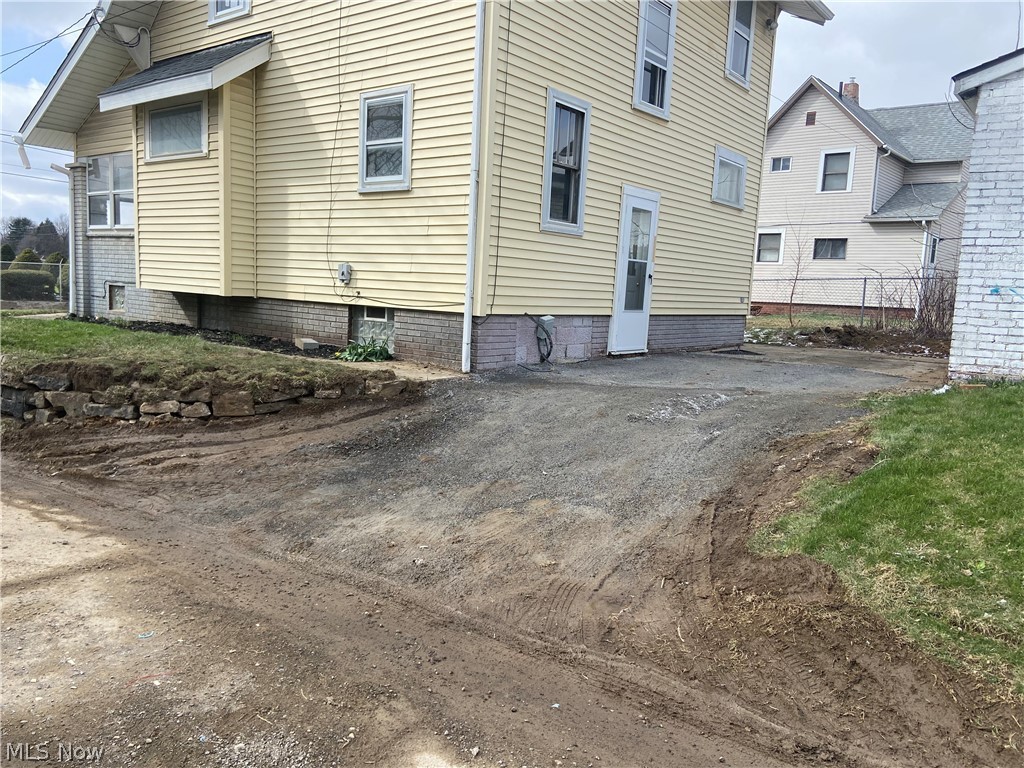 10 Feet Off/Entire South Side - Residential