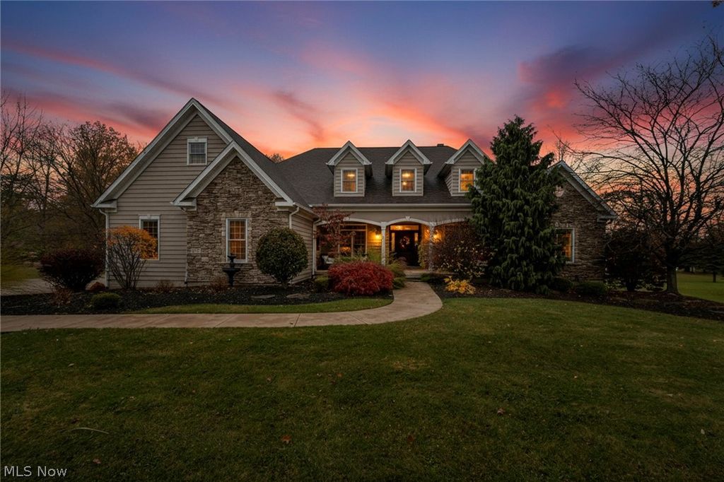 Photo of 8933 Mountain View Drive, Mentor, OH 44060 (MLS # 5188675)