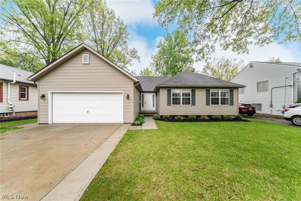 Photo of 22461 Macbeth Avenue, Fairview Park, OH 44126 (MLS # 5206234)