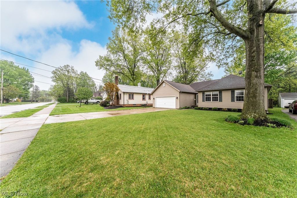 Photo of 22461 Macbeth Avenue, Fairview Park, OH 44126 (MLS # 5206234)