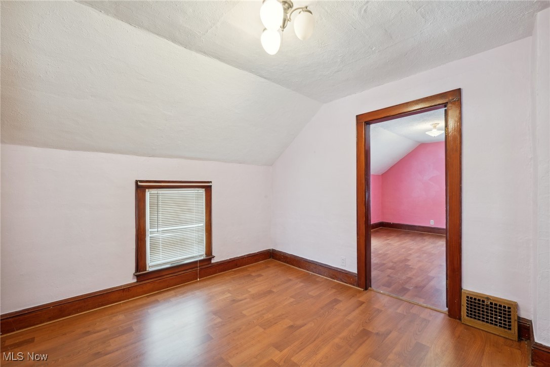 Hoyt & Munsell - Commercial Sale