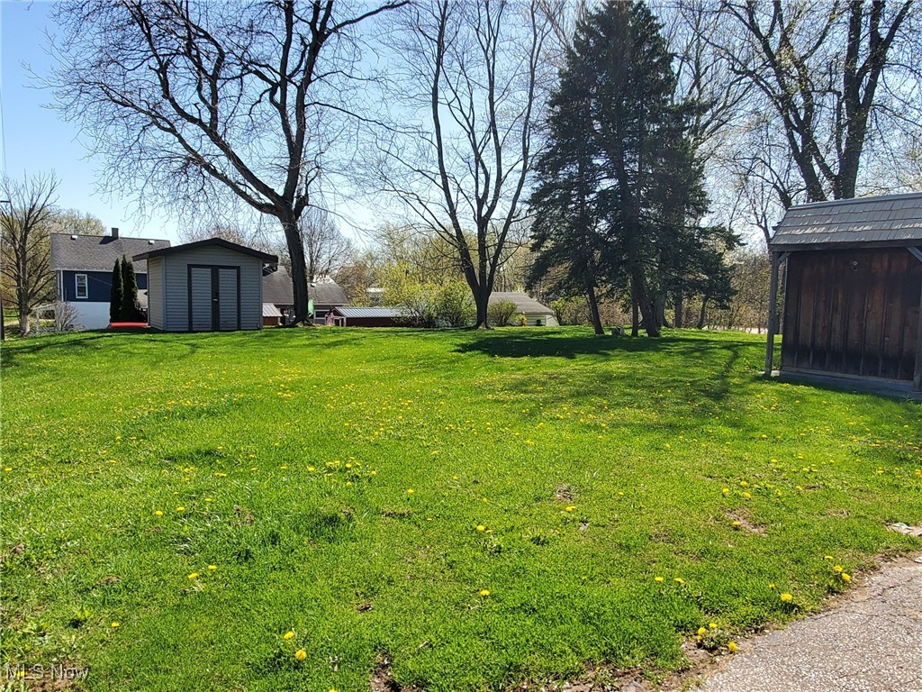 Hoyt & Munsell - Commercial Sale