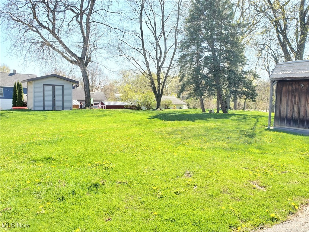 Hoyt & Munsell - Commercial Sale