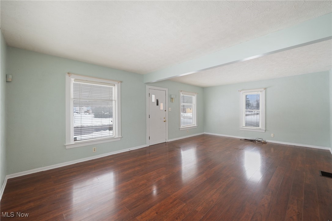 Hoyt & Munsell - Commercial Sale