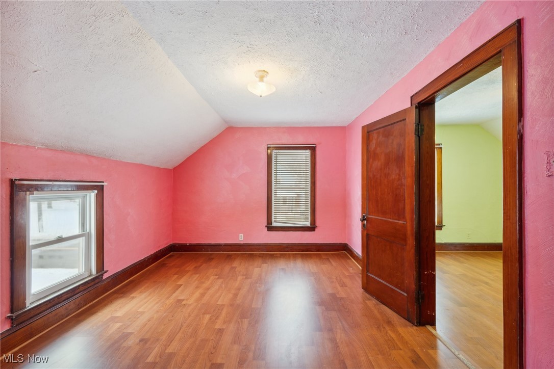 Hoyt & Munsell - Commercial Sale