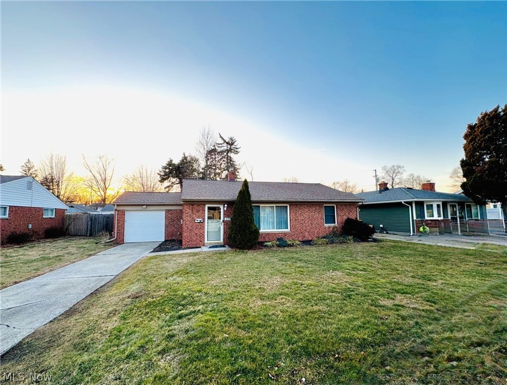 Photo of 6398 Iroquois Trail, Mentor, OH 44060 (MLS # 5190397)