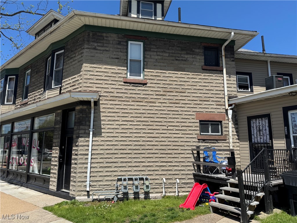 Huron Ave - Commercial Sale