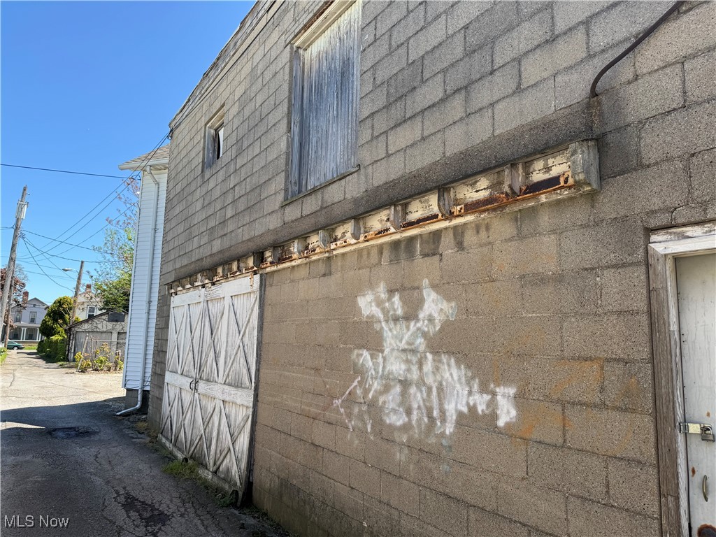 Huron Ave - Commercial Sale