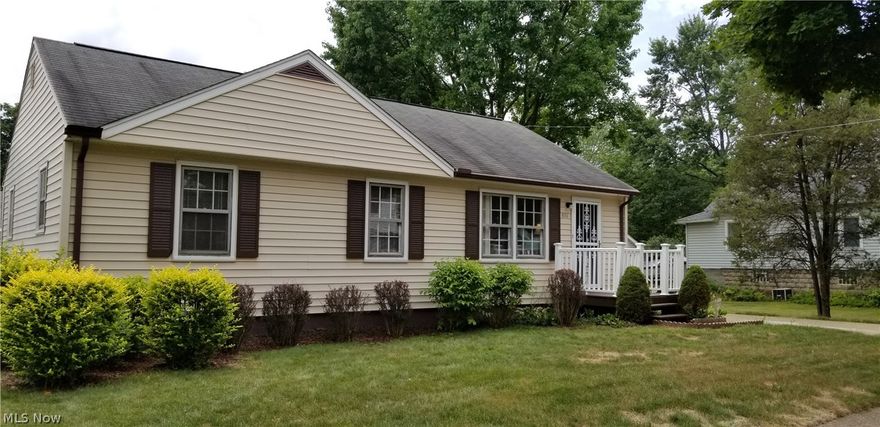 Welcome Home to 886 Independence Ave.  This Maintenance Free Home has so much to offer in the Heart of Akron with Easy Access to Shopping and Highway. This 3 Bedroom, 1 Bath Ranch has 1040 SQFT with Plenty of Room to Expand in Unfinished Basement. This Home Features a Brand New Furnace(7/2018) and ALL Interior Rooms Freshly Painted. A Prelisting Inspection has been Completed with all Repairs Completed. A 1 Year Home Warranty is Included. You won't want to miss this one!!