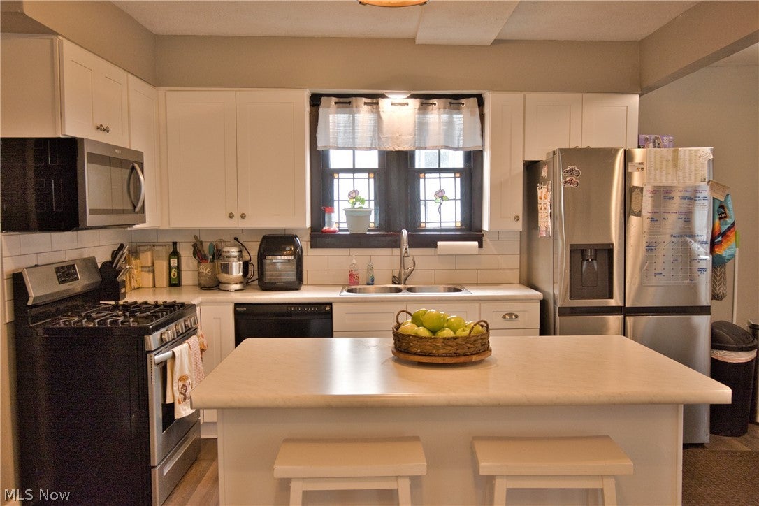 1030 W 9th Street