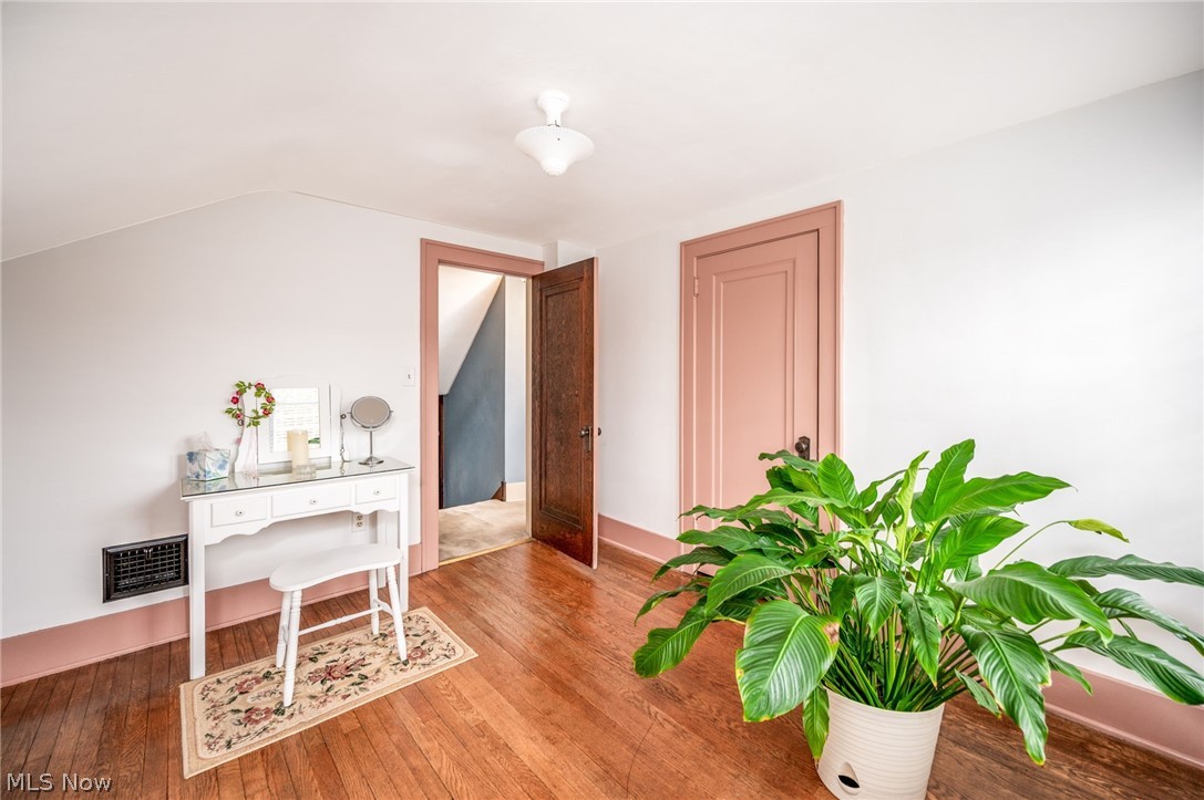 Crestlawn - Residential