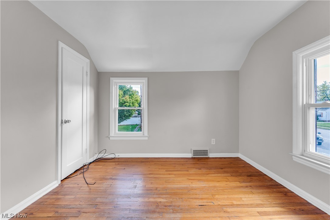 Shaker Lee - Residential