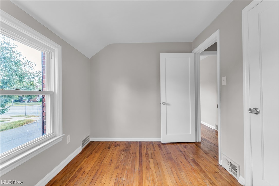 Shaker Lee - Residential