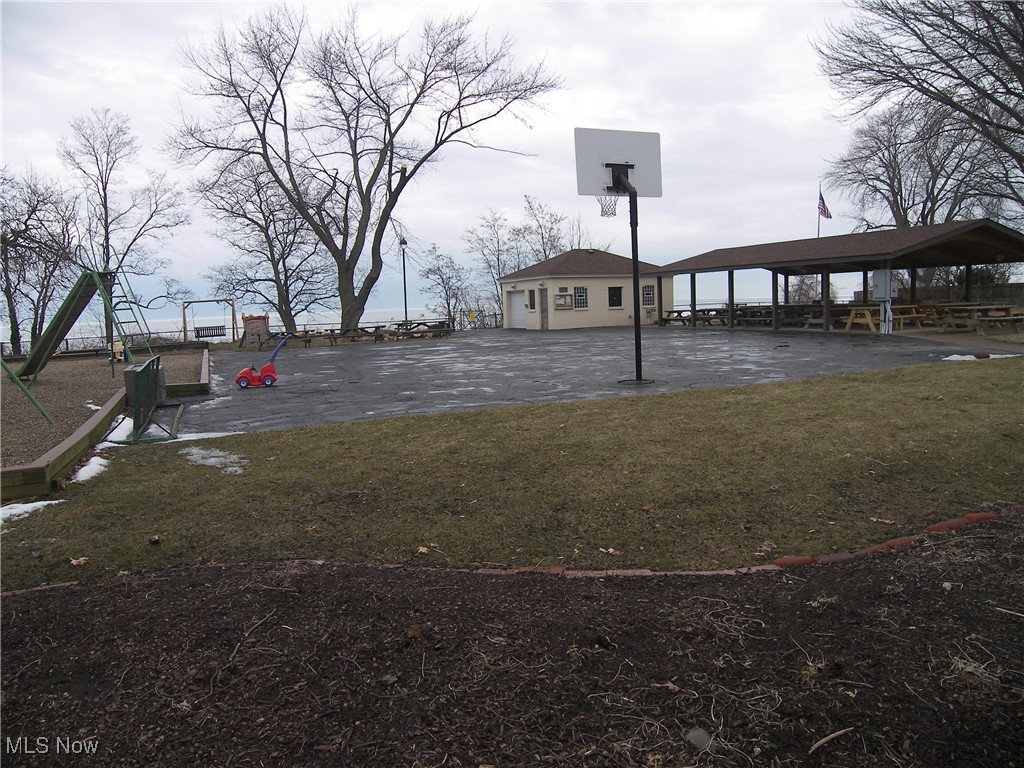 51 E 213th Street, Euclid, Ohio image 37