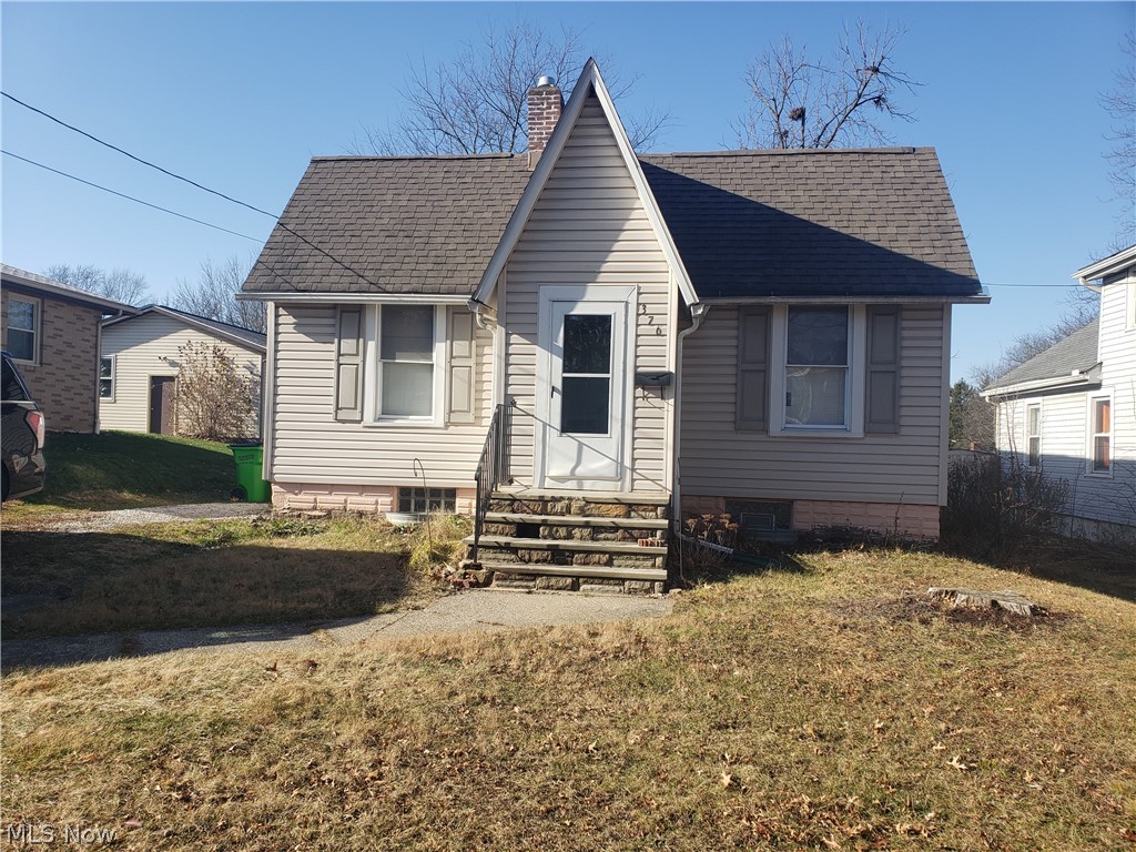 Perfect location for this cozy 2 bedroom, 1 bathroom home. Nice large yard! Newer hot water heater. Could make the perfect property for the savvy investor or your first starter home! Own for less than rent! Great bones. Just needs a little TLC! Close to shopping, dining, hospital and highway!