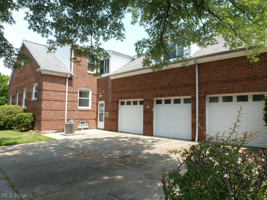 Utopia Beach 04 - Residential