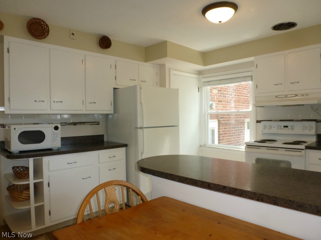 Utopia Beach 04 - Residential