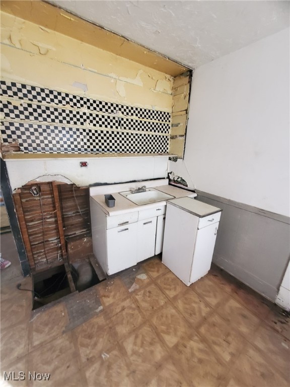 1239 E 143rd Street, East Cleveland, Ohio image 8