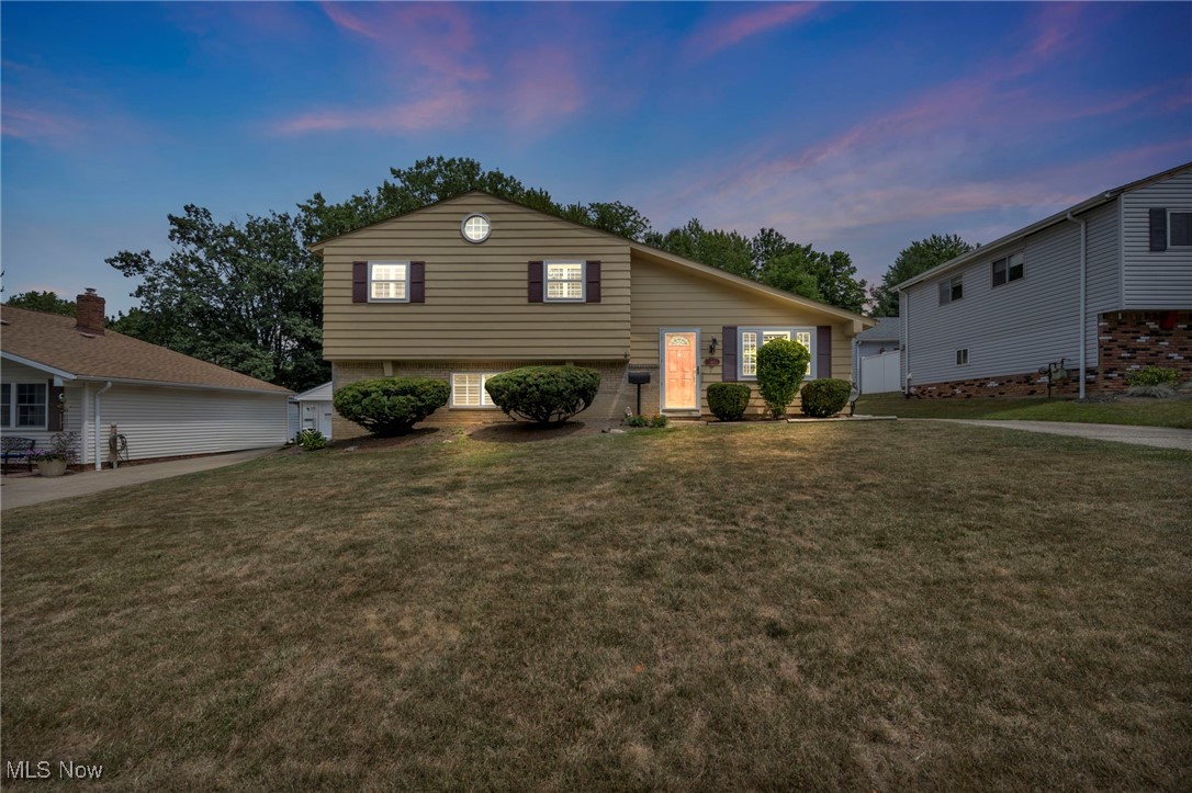 5409 Karen Isle Drive, Willoughby, Ohio image 1