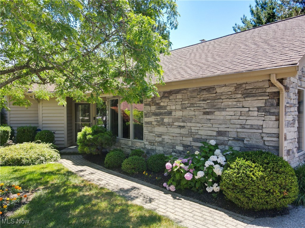 5575 Hummingbird Circle