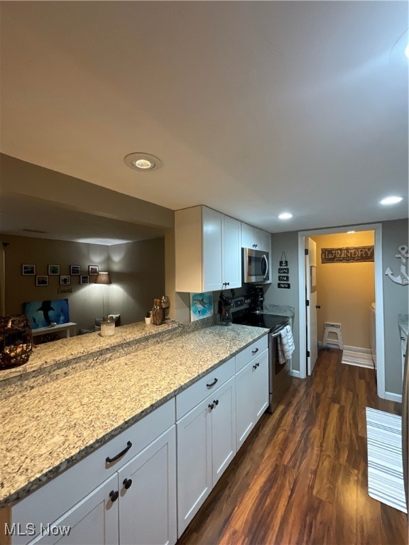 Woods/Brecksville Condo - Residential