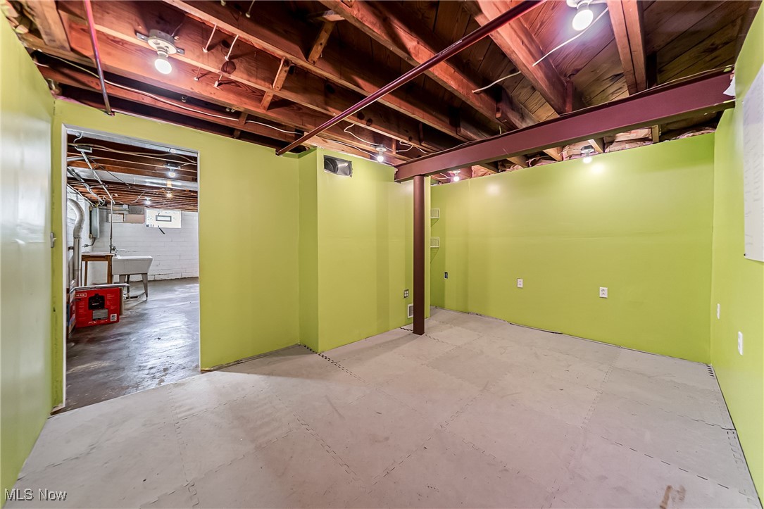 Ridgewood Garden Anx - Residential