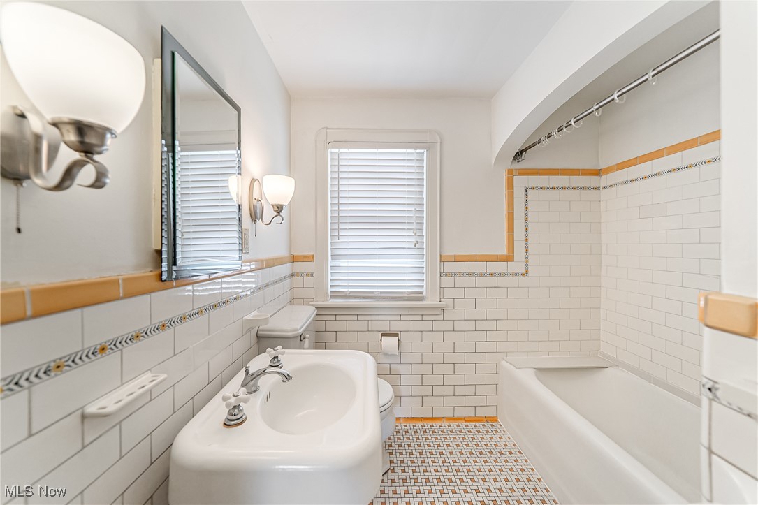 Ridgewood Garden Anx - Residential