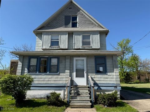 7611 Marble Avenue Cleveland OH 44105