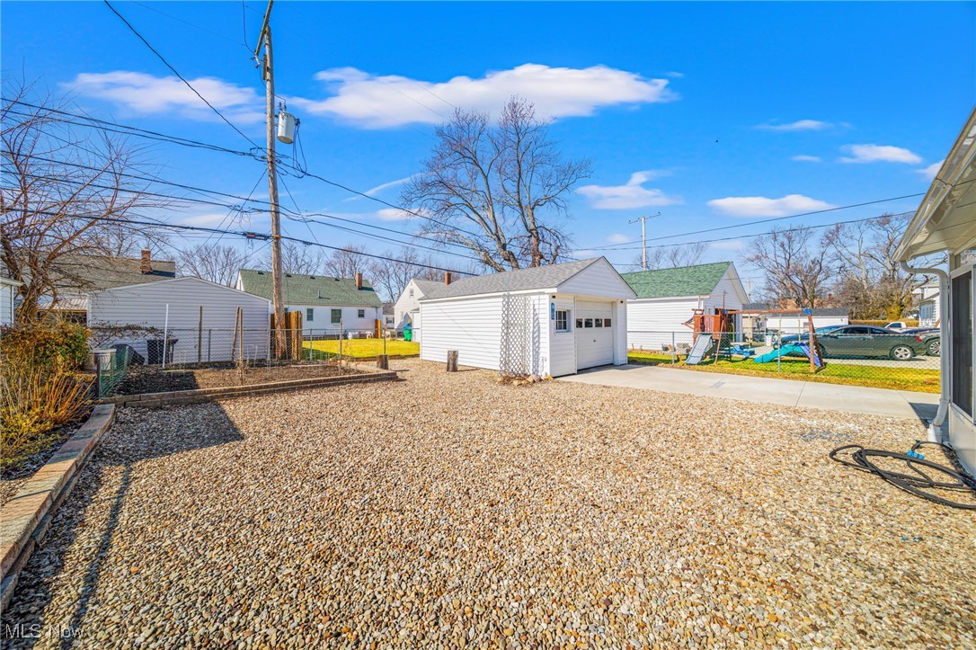 242 E 330th Street, Willowick, Ohio image 36