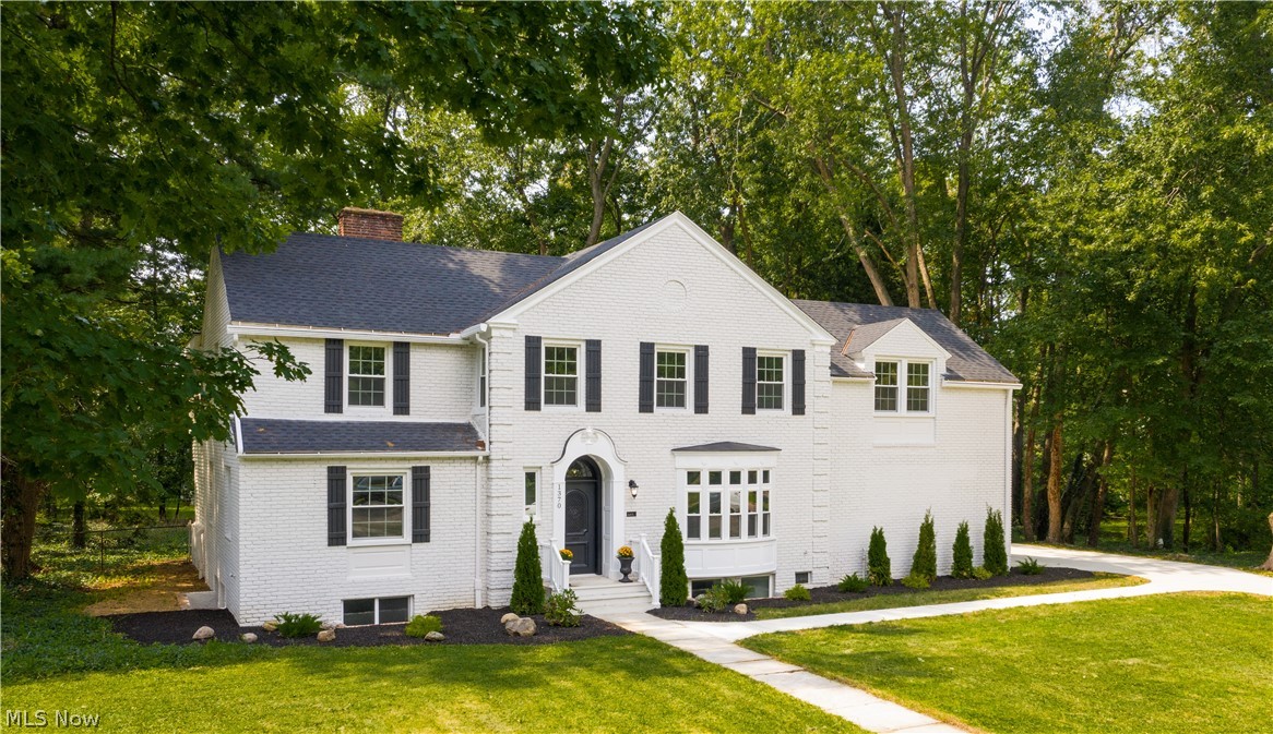 Welcome to 1370 Inglewood Drive! This beautiful matchbox style colonial has been fully remodeled from head to toe! With about 4,500 sqft of space this home has it all! Beautiful quarts countertops, stainless steel appliances and there's even a hot water pot filler over the stove! A beautiful fireplace with access to your back yard for easy entertaining! Upstairs you'll find 5 large bedrooms and 3 full baths. The master suite has an enclosed patio, walk in closet and a stunning master bath with tiled shower and heated floors. Updates also include a brand new roof and custom windows and 50 gallon hot water tank and brand new poured concrete driveway, plank hard wood floors and new plush carpet upstairs. You don't want to miss this one! Schedule your showing today!