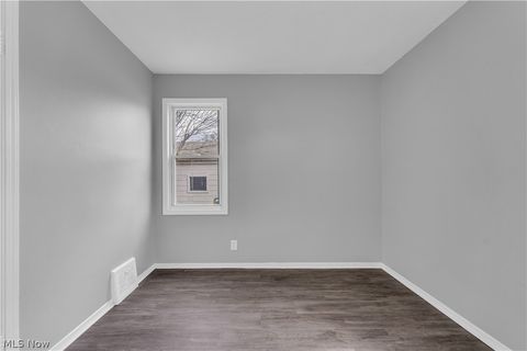 Tiny photo for 19703 Fairway Avenue, Maple Heights, OH 44137 (MLS # 5201954)