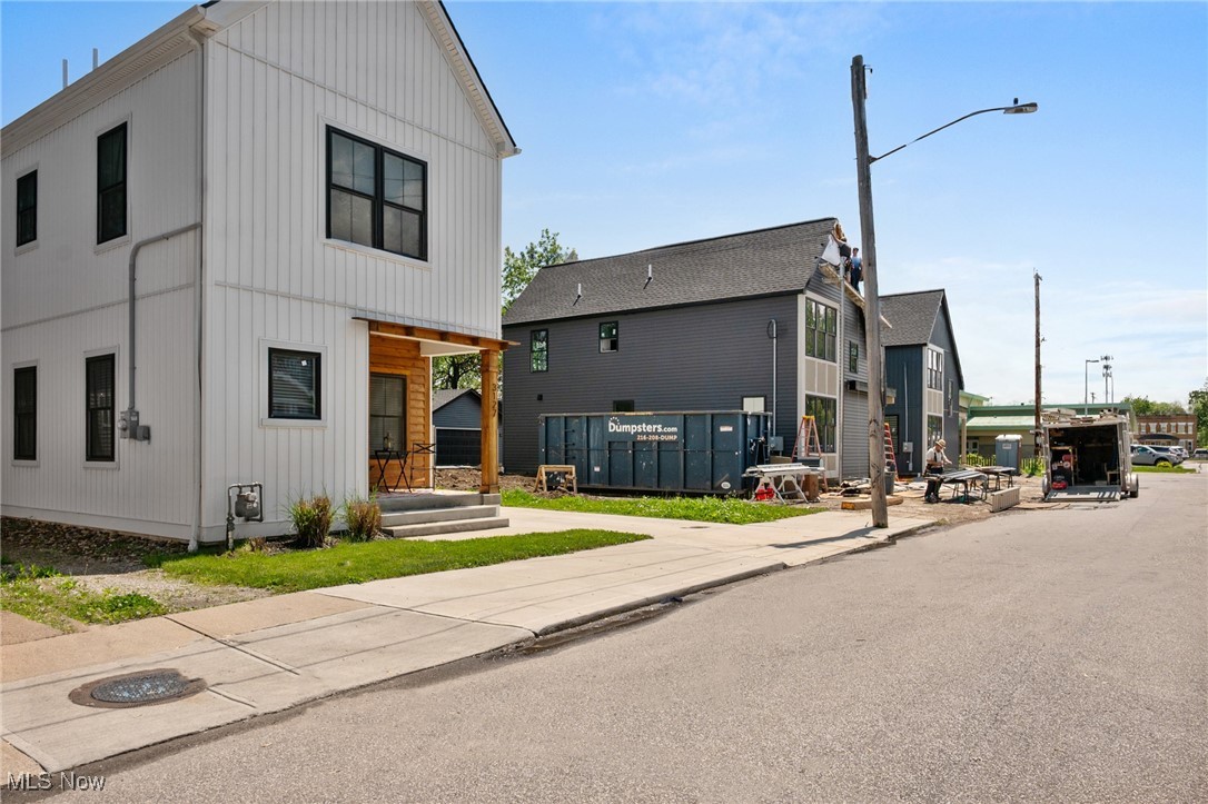 3127 W 17 Place