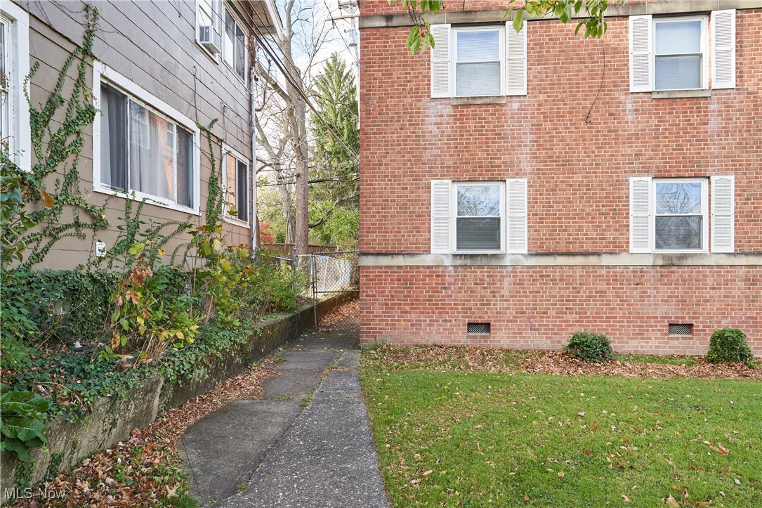 East Cleveland, Ohio 44118, United States, ,Commercial,Contingent,32575