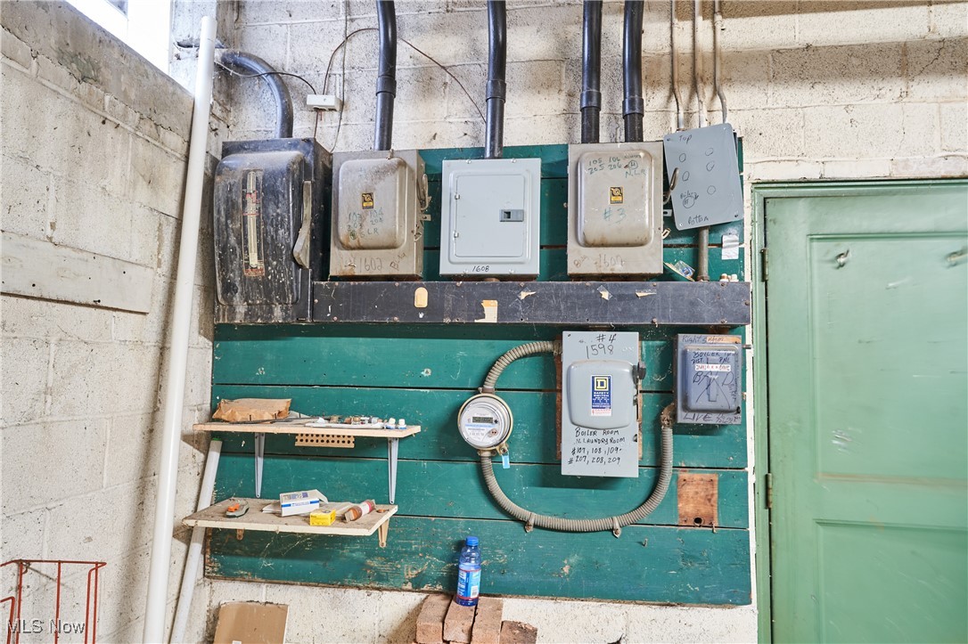 East Cleveland, Ohio 44118, United States, ,Commercial,Contingent,32575