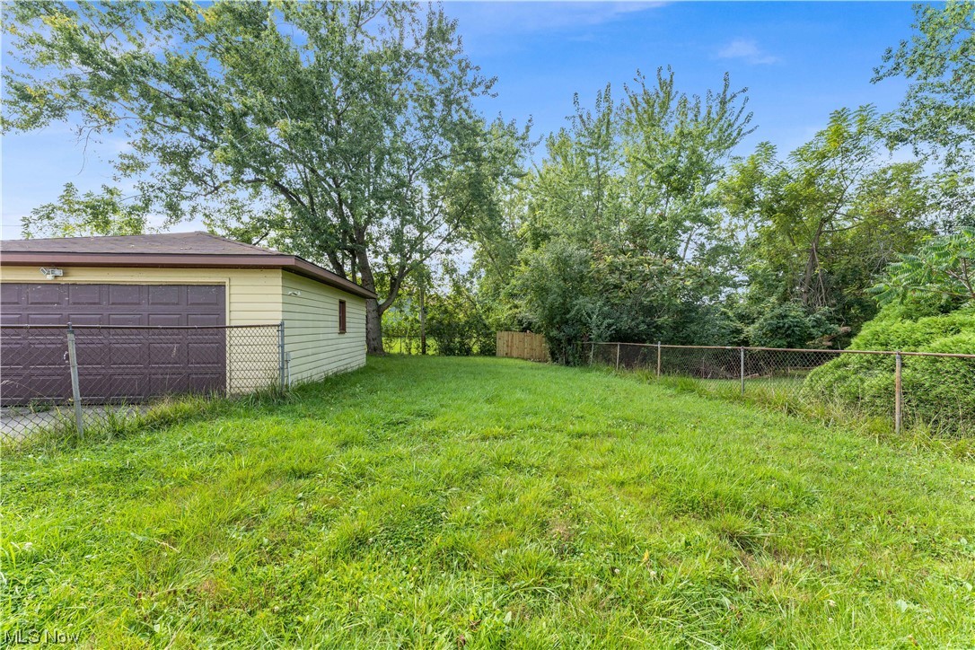 Lester D Mesch 01 - Residential