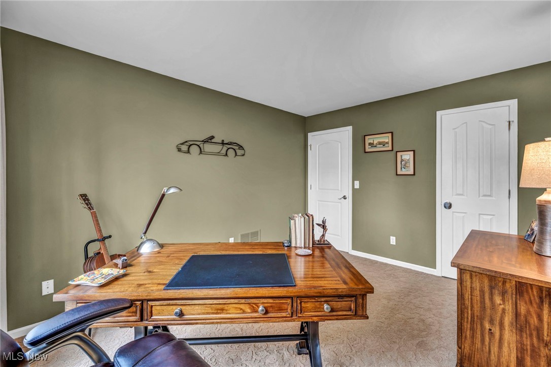 18411 Martins Lane, Strongsville, Ohio image 11