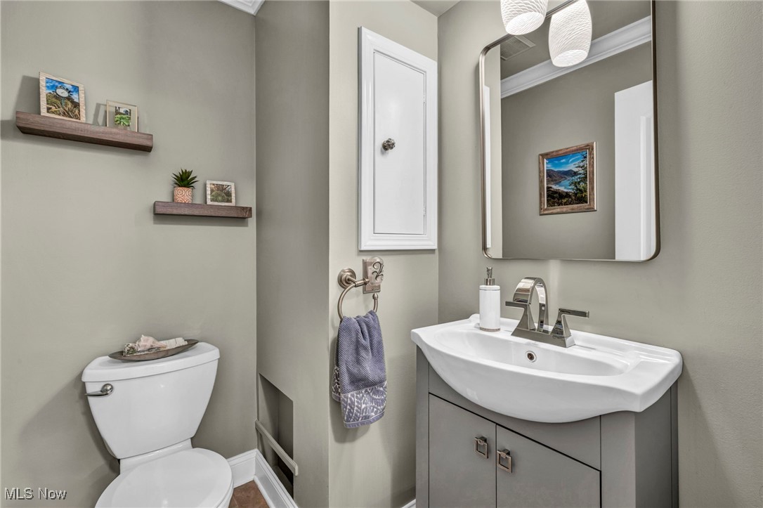 18411 Martins Lane, Strongsville, Ohio image 25