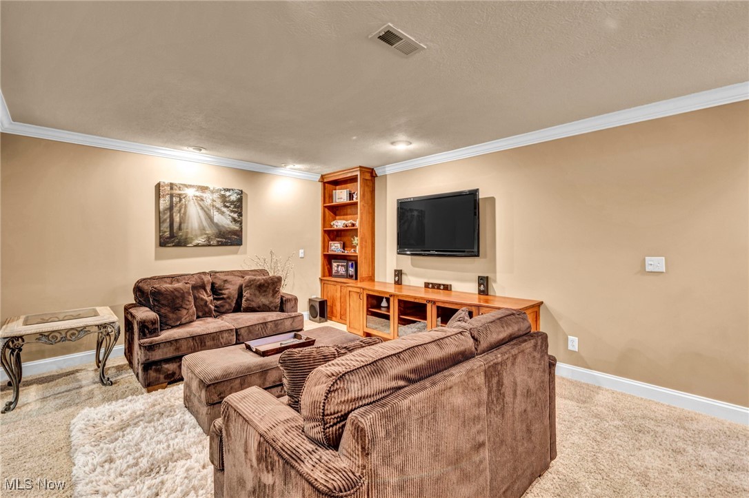 18411 Martins Lane, Strongsville, Ohio image 36