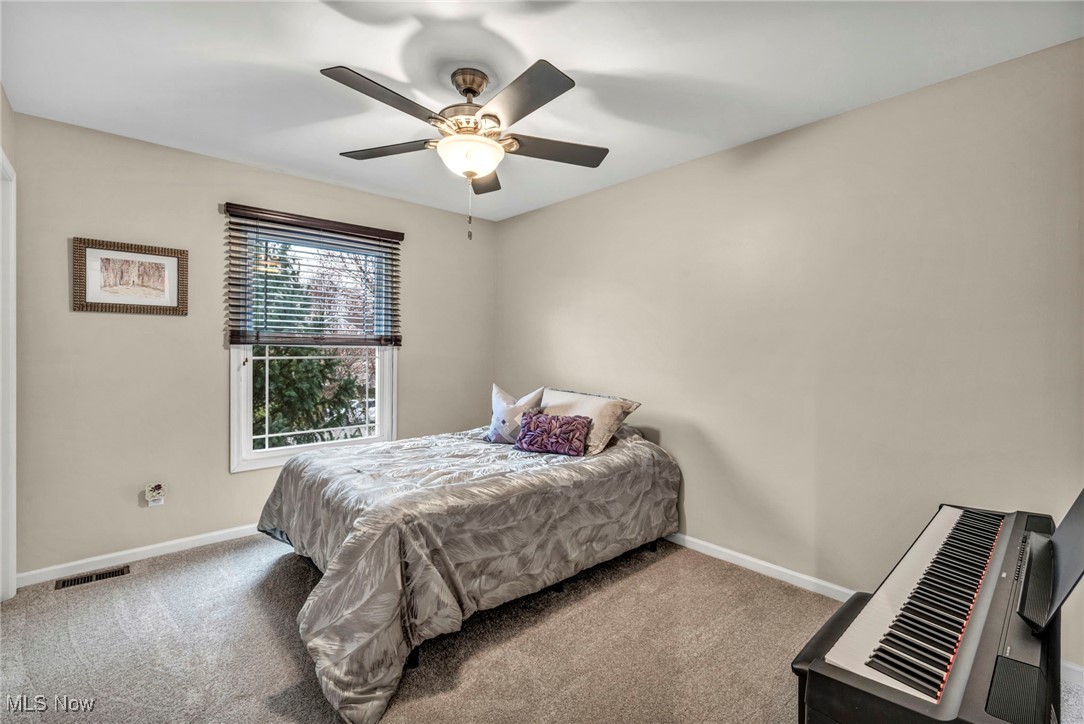 18411 Martins Lane, Strongsville, Ohio image 33