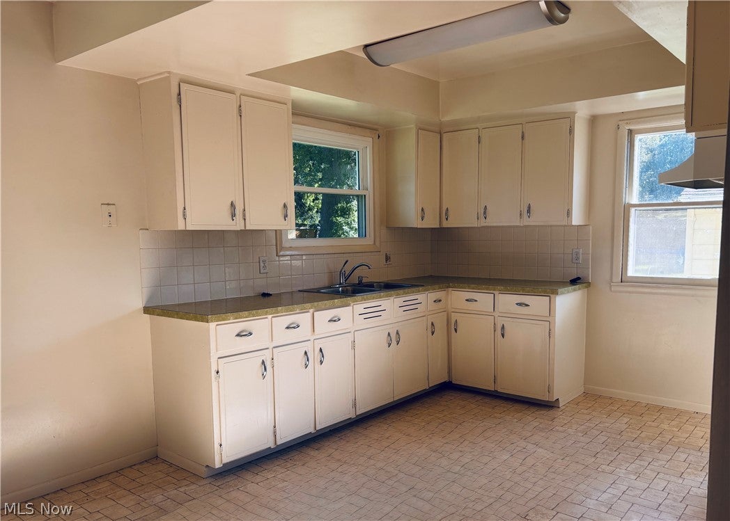 285 W Magnet Street