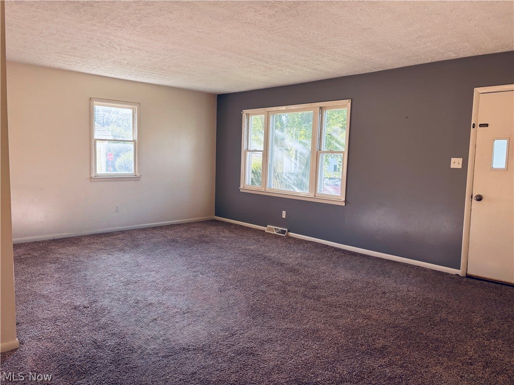 285 W Magnet Street