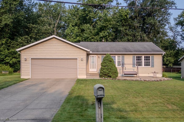 580 BREWER AVE, AKRON, OH 44305 - Image 61b89a86fb3d379bd658d2afaa8e15c3/3242168751