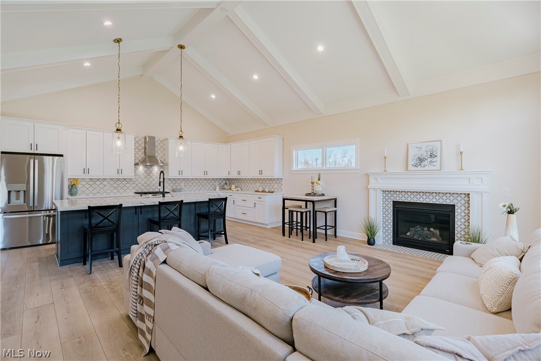 6469 N Cobblestone Road