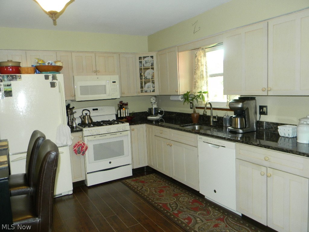 Fairway Land Co Apt Inv Cos Re - Residential