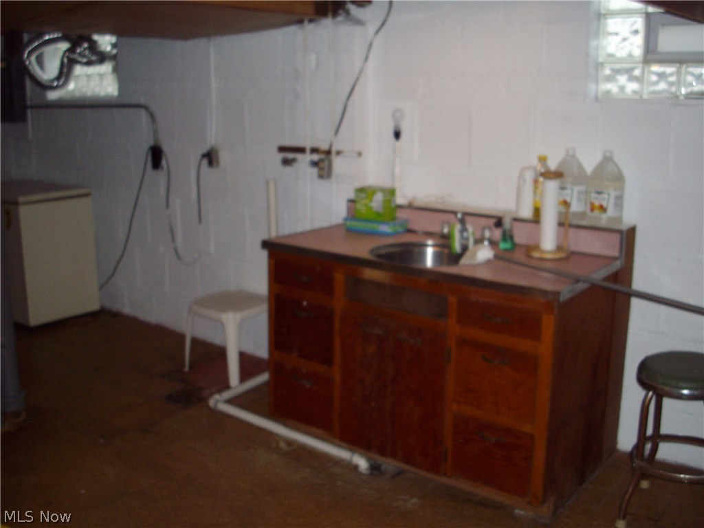 PIT McCORT  aLLOTMENT - Residential